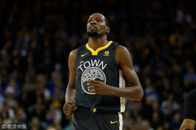 整个联盟的大事！NBA官方转发76人官宣签约詹姆斯：76人的23号
